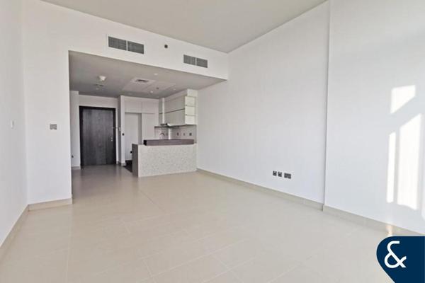 One Bed I Vacant on Transfer I 850 Sqft